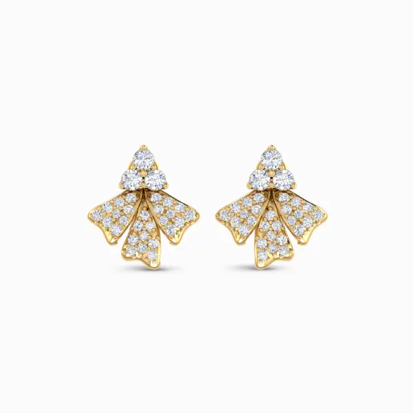 Enticing Diamond Stud Earring