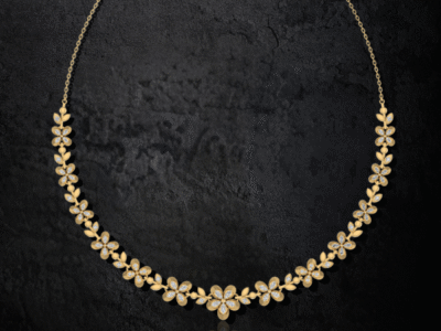 Feora-Flower-Diamond-Necklace
