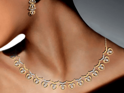 Little-Heart-Diamond-Necklace-model-shoot