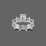 Riveria Elegant Solitaire Ring