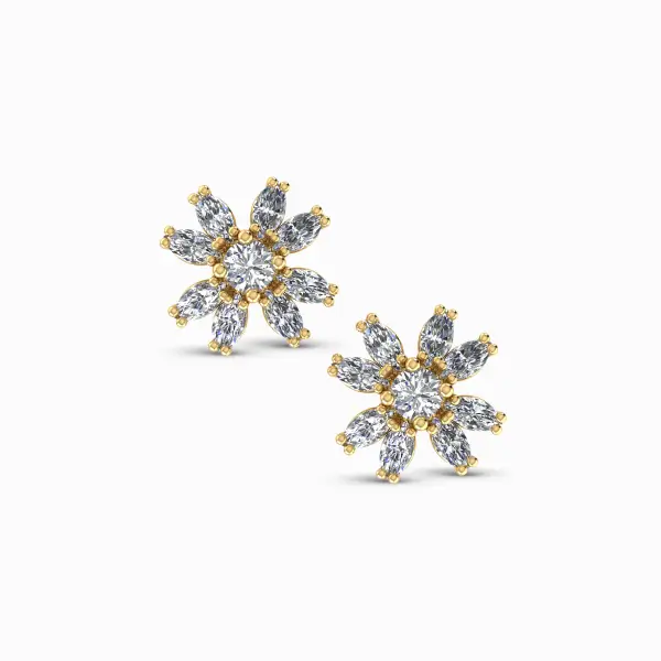 Minimalistic Diamond Stud Earrings