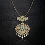 emerald-royale-filigree-diamond-necklace